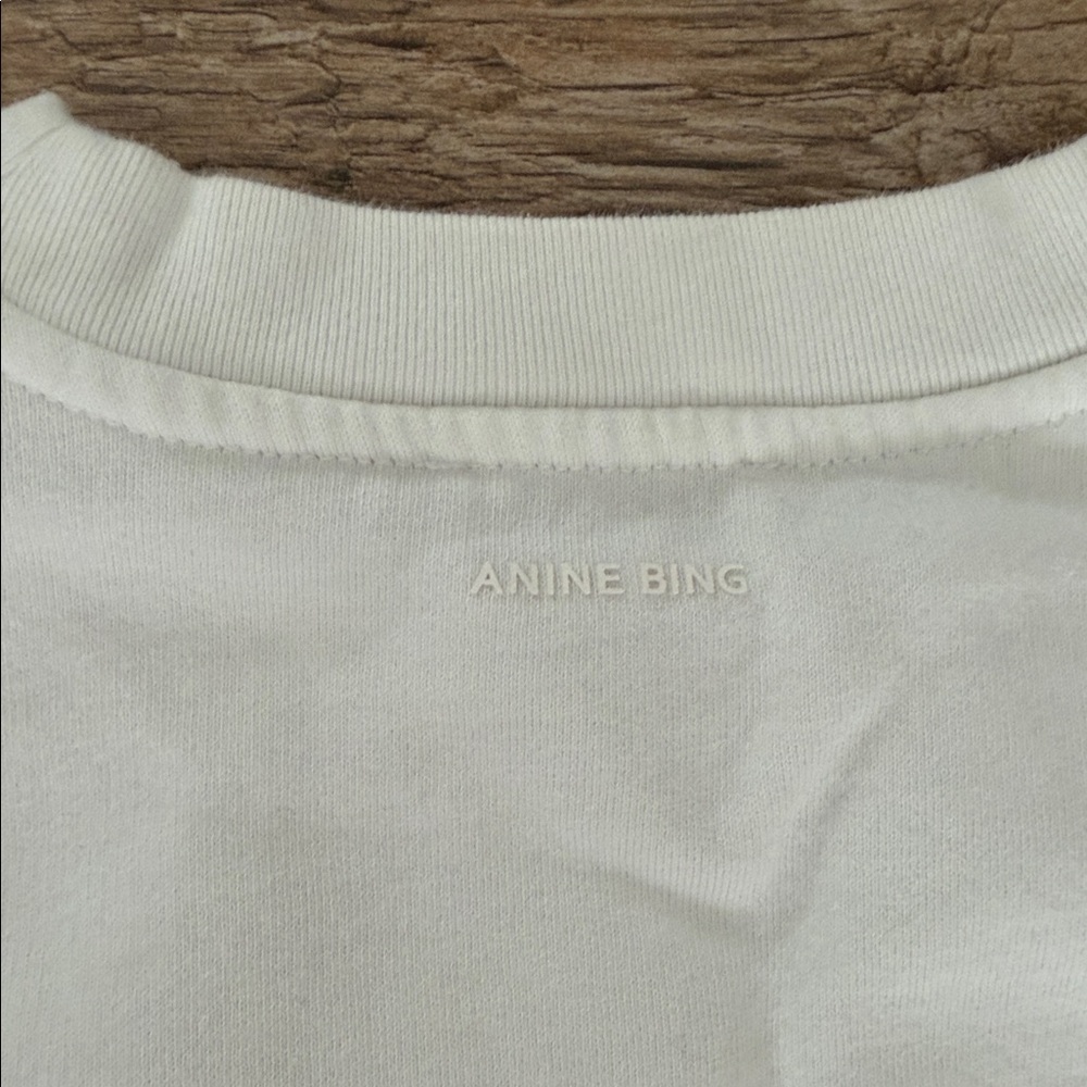 White crew neck - Picture 6 of 7